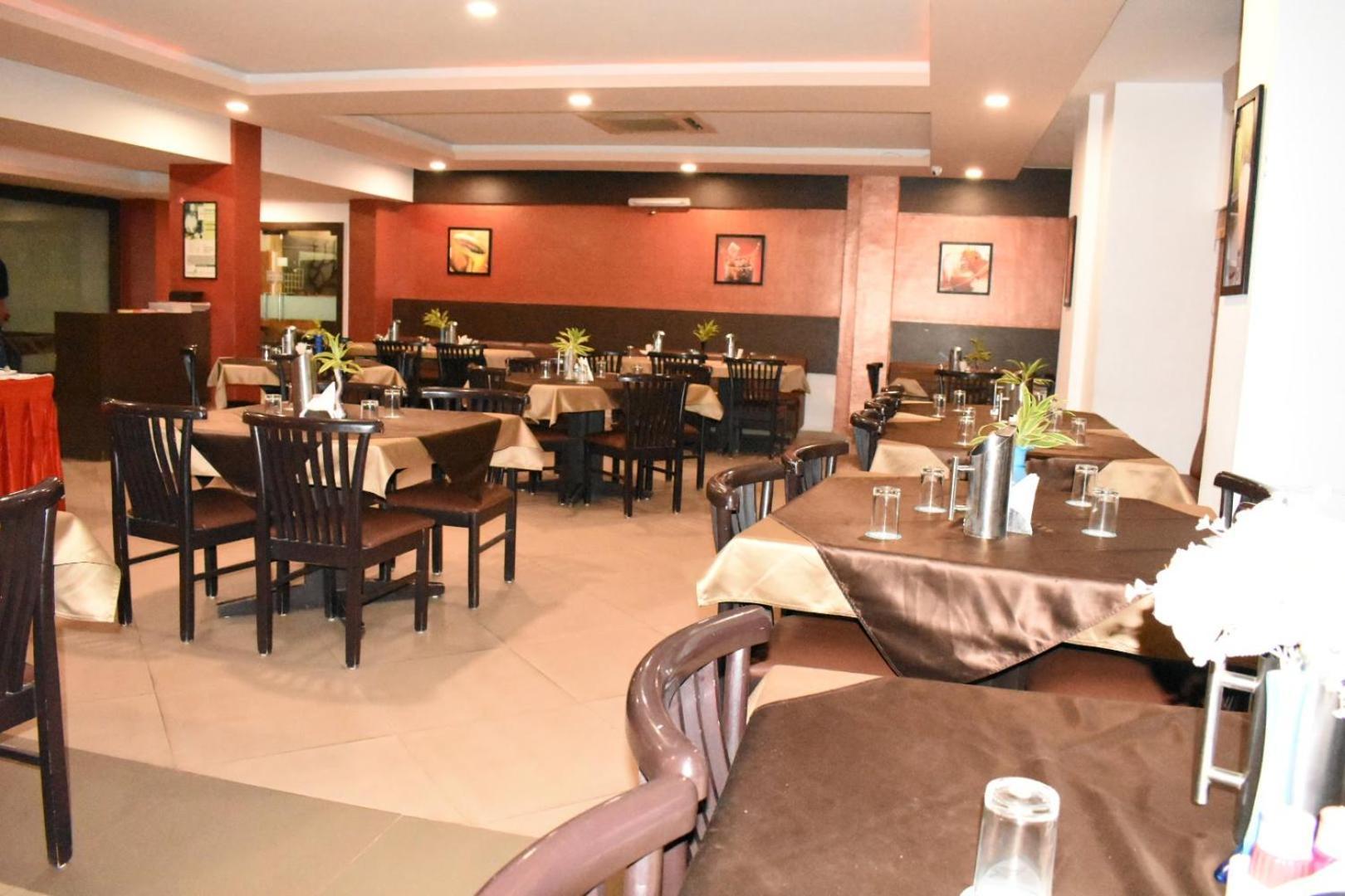 Goverdhan Greens Resort Dwarka L Hotels In Dwarka Exterior photo