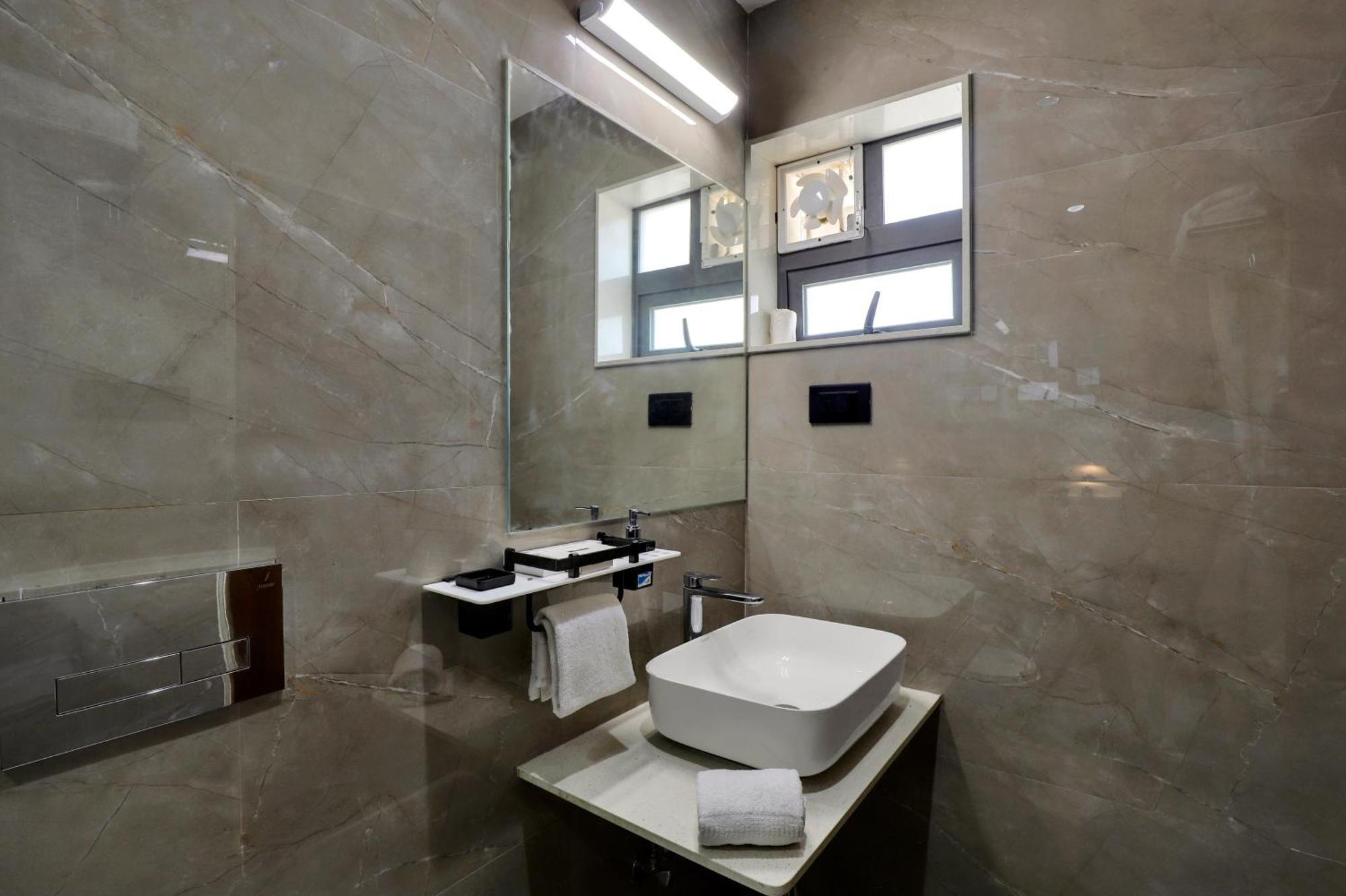 Goverdhan Greens Resort Dwarka L Hotels In Dwarka Exterior photo