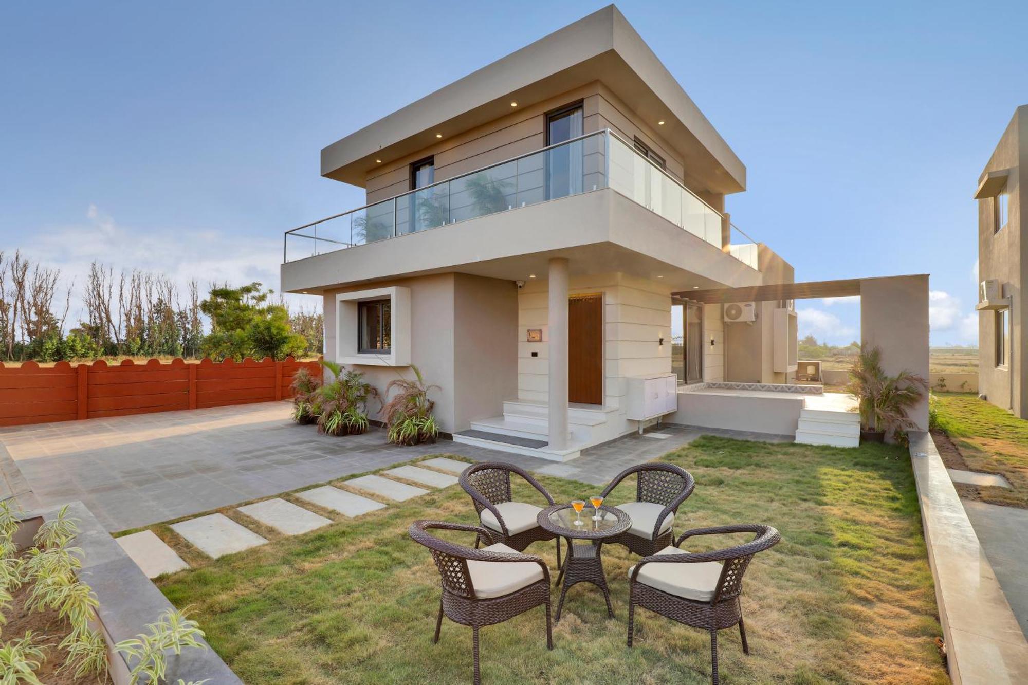 Goverdhan Greens Resort Dwarka L Hotels In Dwarka Exterior photo