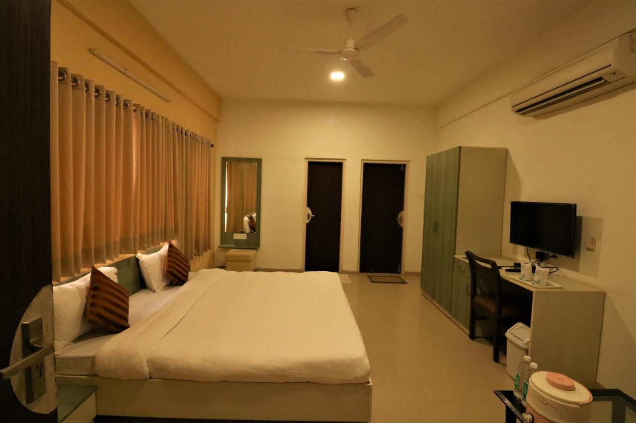 Goverdhan Greens Resort Dwarka L Hotels In Dwarka Exterior photo