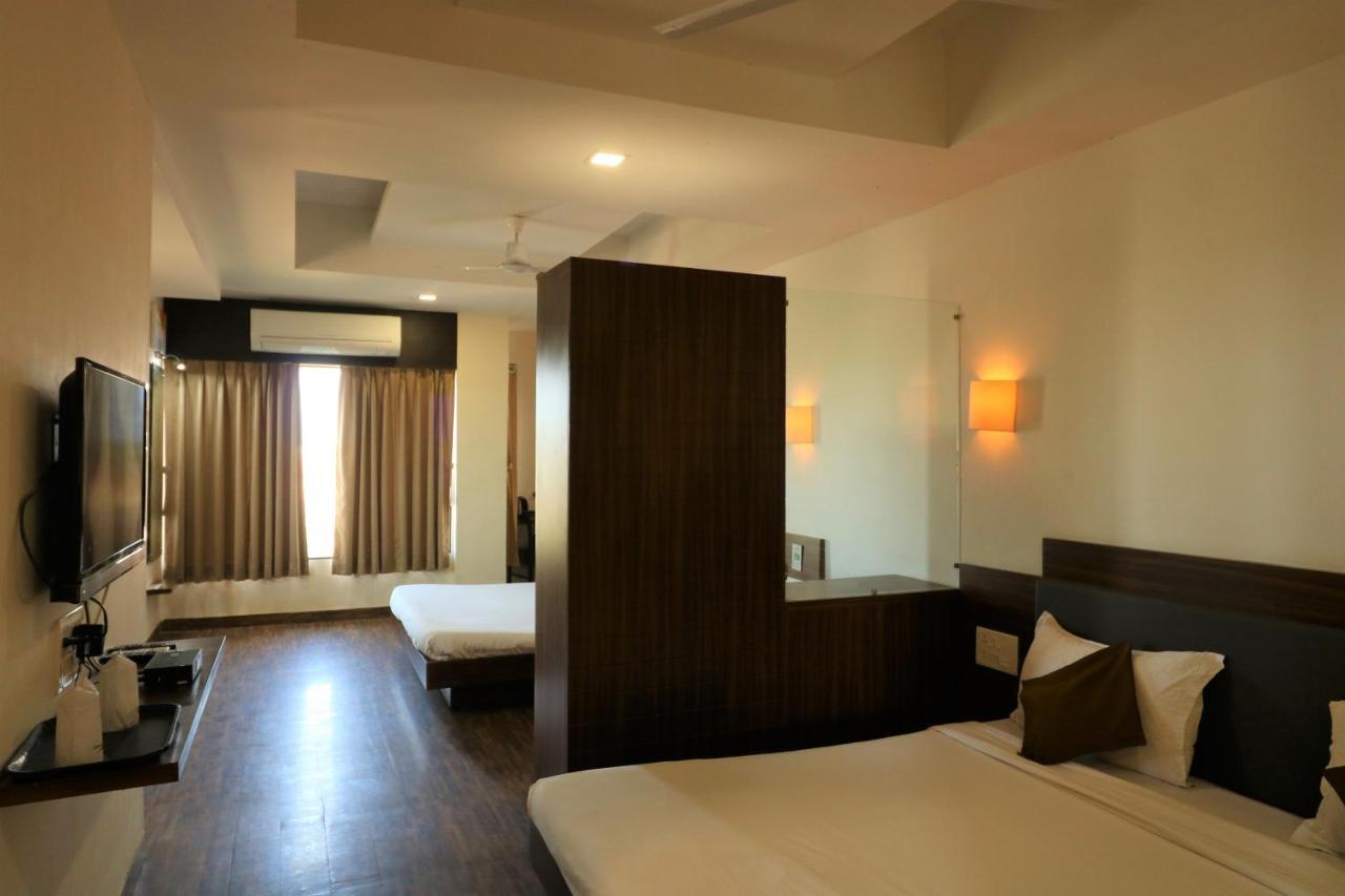 Goverdhan Greens Resort Dwarka L Hotels In Dwarka Exterior photo
