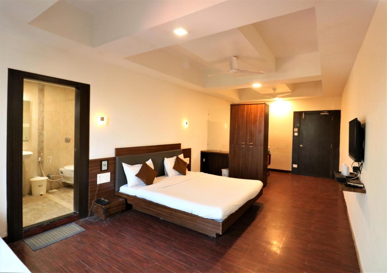 Goverdhan Greens Resort Dwarka L Hotels In Dwarka Exterior photo